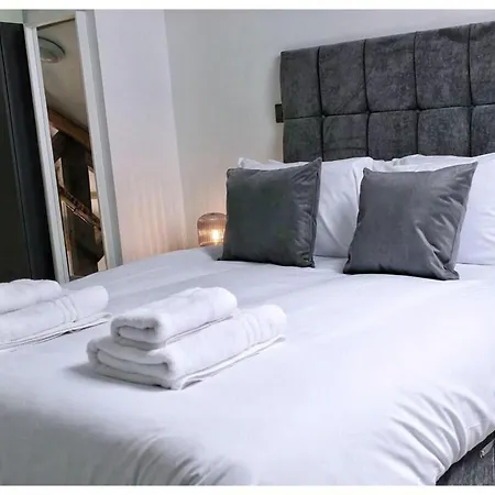 1bed Apt- Sleeps 6 Center Jacuzzi Bath Wifi